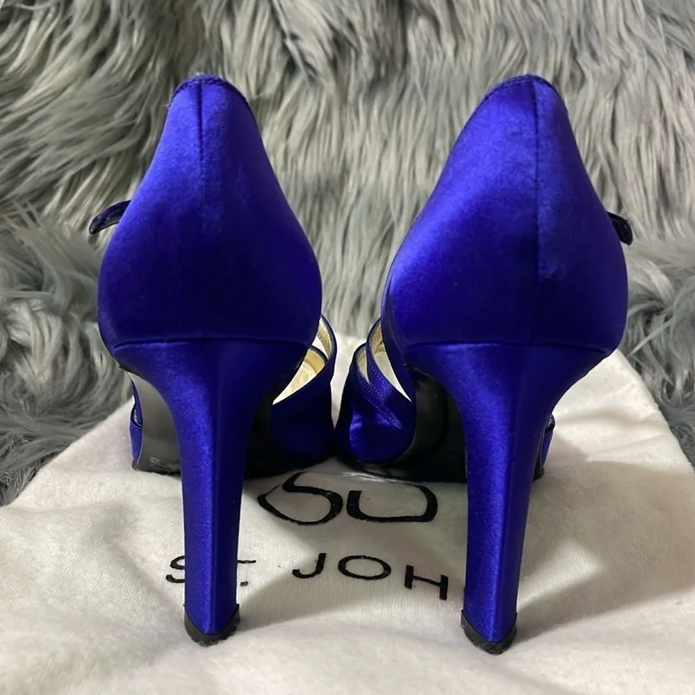 St. John Satin Heels Vintage 80’s 90’s in Blue Violet Crystal size 7.5